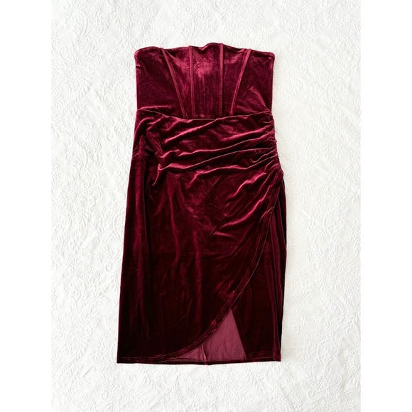NWOT Lulus Glamorous Celebrations Wine Red Velvet Strapless Tulip Dress XLarge - Picture 2 of 9